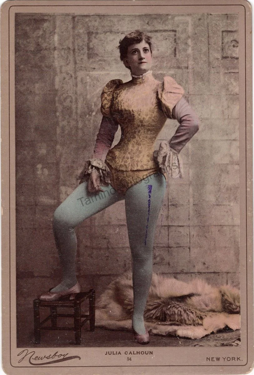 Theater Actresses & Entertainers - Lot of 6 Vintage Photographs (by Newsboy) - Image 4
