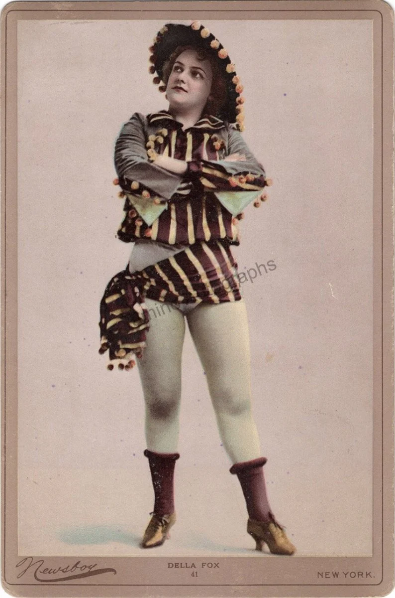 Theater Actresses & Entertainers - Lot of 6 Vintage Photographs (by Newsboy) - Image 5