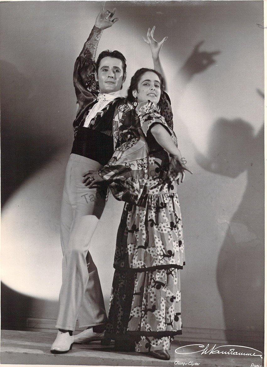 Torres, Jose - Lot of Programs & Photographs - Image 24