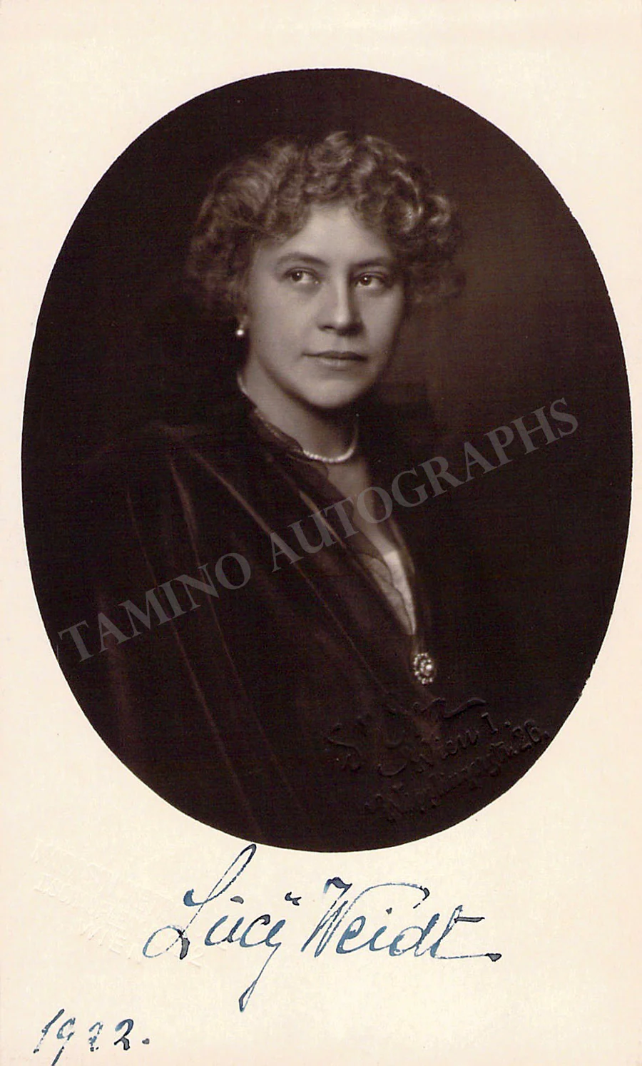 WEIDT, Lucy (Various Autographs) - Image 9
